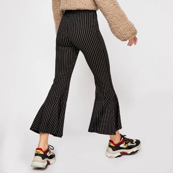 Free People Mari Ponte black pinstripe hi waist crop ruffle bellbottoms size 0 - Picture 9 of 14